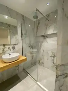 George Apartments - 8