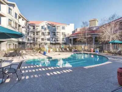 La Quinta Inn & Suites Flagstaff - 13