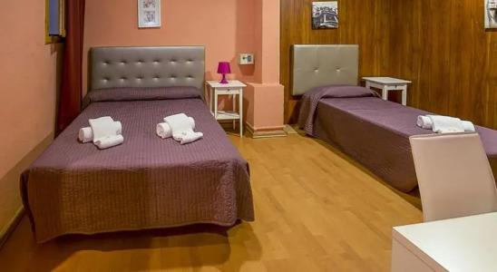 Hostal Balmes Centro - 28