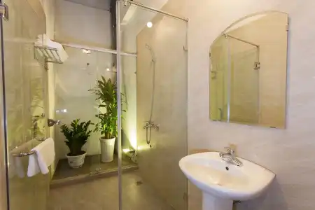 Luxury Backpackers - 7