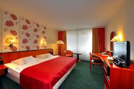 Best Western Plus Delta Park - 37