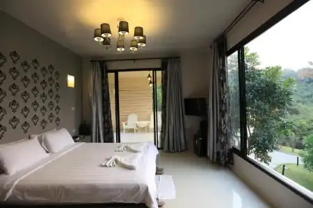 Hi - Scene Resort - 124