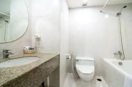 Omni Tower Sukhumvit Nana by Compass Hospitality - 8