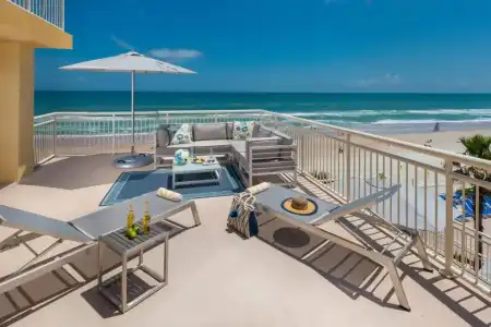 The Shores Resort & Spa - 22