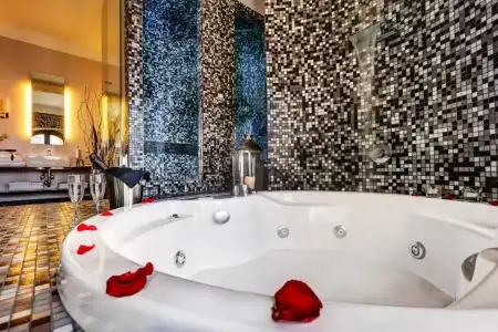 Dharma Luxury - 7