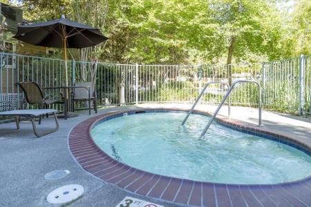 RiverPointe Napa Valley Resort - 9