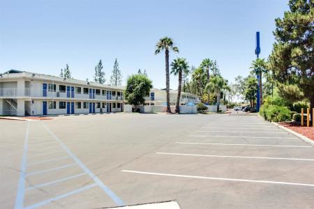 Motel 6 Bakersfield, CA - South - 17