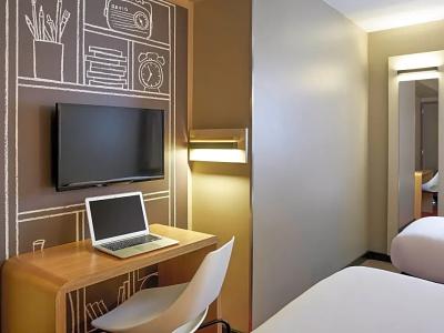 Ibis Paris Canal Saint Martin - 33