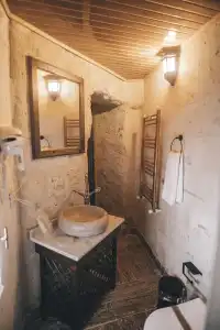Tale Cave Inn - 48