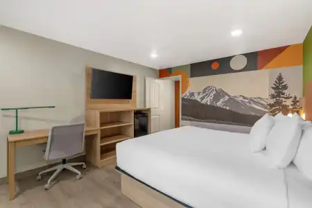 Best Western Plus Clocktower Inn - 76