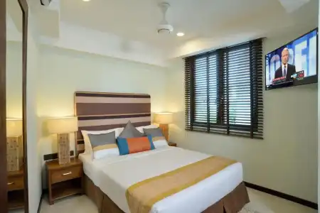 The Somerset - 9