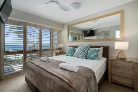 Rolling Surf Resort - 333