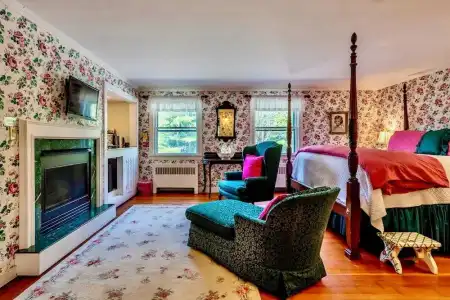 Wilburton Inn - 243