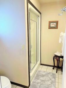 Breakers Boutique Inn - 136