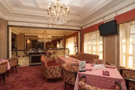 Axelhof Boutique - 11