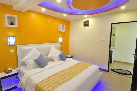 Royal Penguin Boutique & Spa - 126