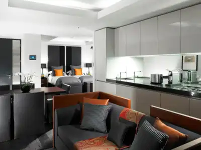 Grosvenor House Suites - 30