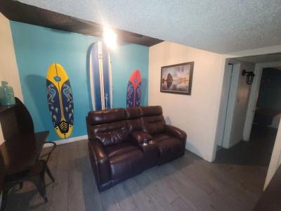 Desert Hills Motel - 11