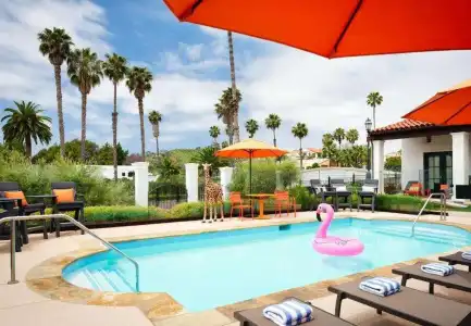Moxy Santa Barbara - 29