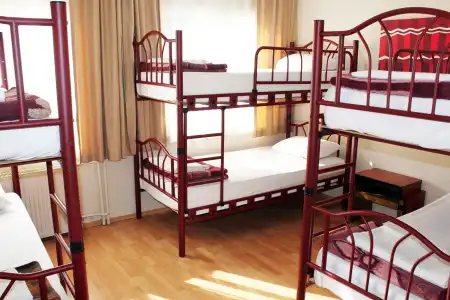 Sultan Hostel & Guesthouse - 3