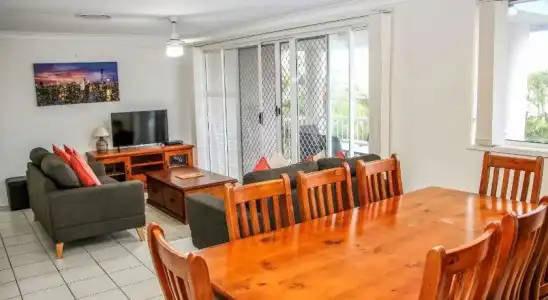 Surfers Beach Holiday Apartments - 21