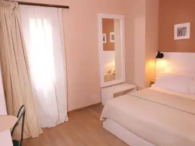 Oda Tirana - 43