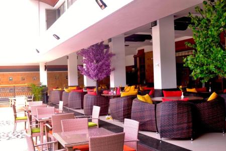 Club Emerald - 14