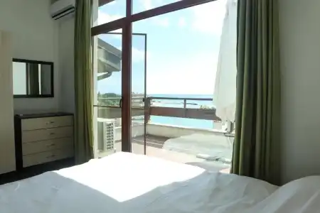 White Coast Beach Apartments - 1