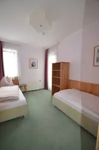 Lindenheim Appartements KG - 85