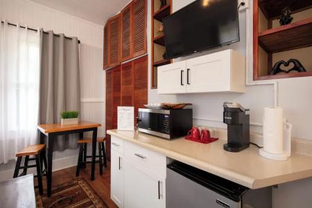 Aloha Junction Bed and Breakfast -Minutes Away from Hawaii Volcanoes National Park - 87