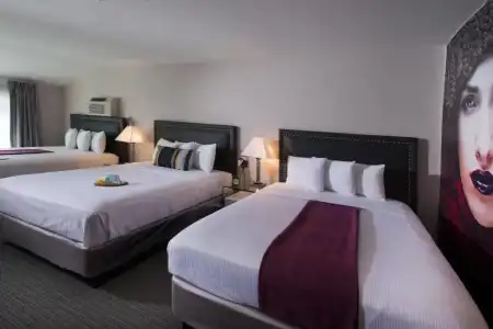 Iris - San Diego - 64