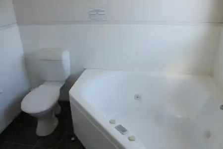 Riverview Motel - 73