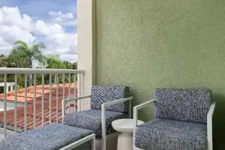 DoubleTree Suites by Hilton Naples - 98