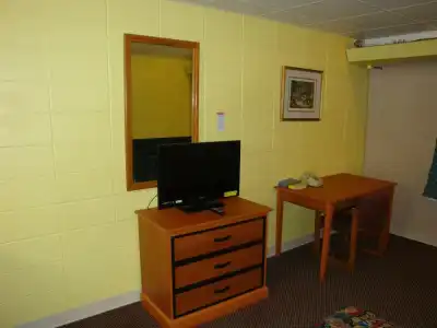Economy Inn - 18