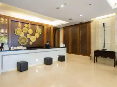 Centre Point Plus Silom - 1