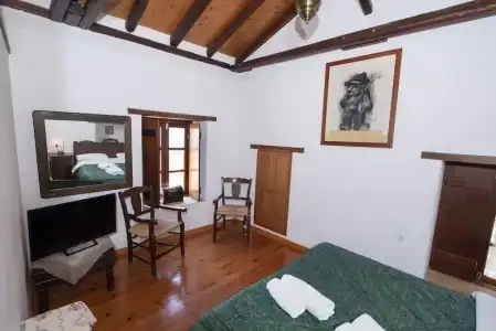 Goulas Traditional Guesthouse - 33