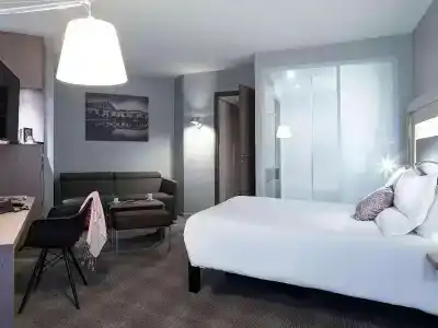 Novotel Chateau De Versailles - 33