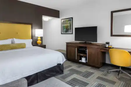 Hampton Inn & Suites Los Angeles/Hollywood - 6