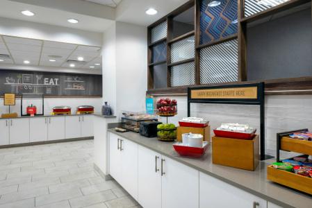 Hampton Inn Charlotte-Uptown - 26