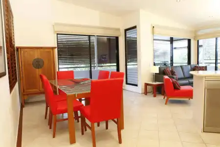 Saltwater Luxury Apartments - 6