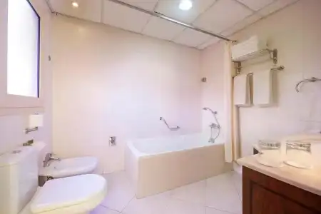 Al Hamra Beach and Golf Resort - 25