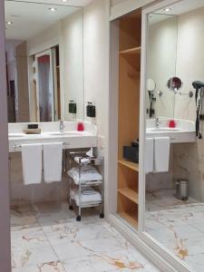 Best Western Premier CMC Girona - 49