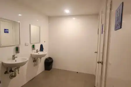 Quokka Backpackers Hostel Perth - note - Valid passport required to check in - 6
