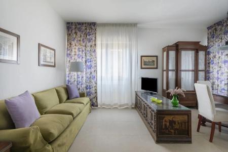 Marbela Apartments & Suites - 295