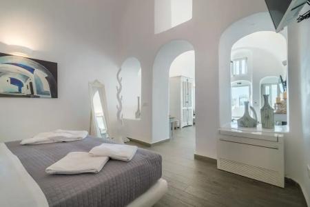 Angel Luxury Suites - 104