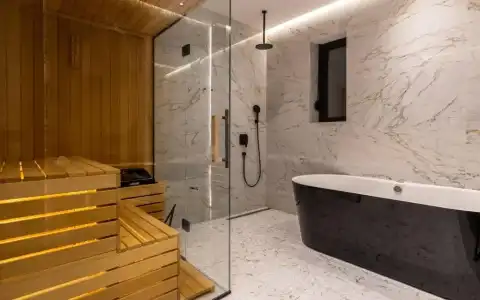 One Luxury Suites - 107