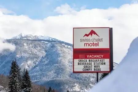 Swiss Chalet Motel - 32