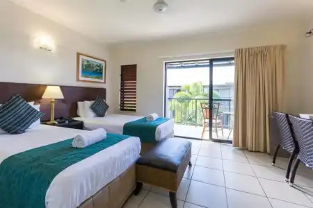 Southern Cross Atrium Apartments - 210