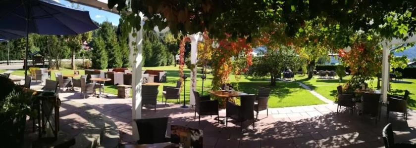 & Restaurant Wittelsbacher Hof - 14