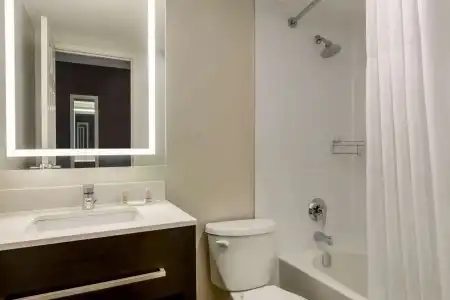 Days Inn Toronto West Mississauga - 6
